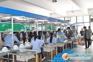 吉柏利绿色集成顶优秀经销商参观工厂二